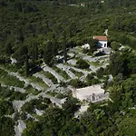 Holiday home Solar Hill Zrnovo